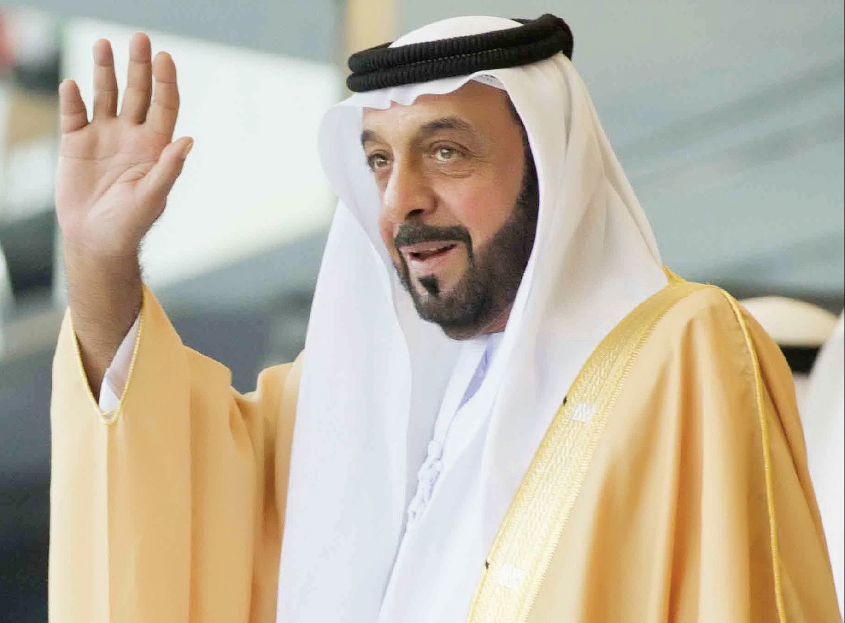 طحنون بن زايد ناعيا الشيخ خليفة بن زايد: كان مدرسة في حب الخير و البذل و  العطاء - بوابة الشروق - نسخة الموبايل